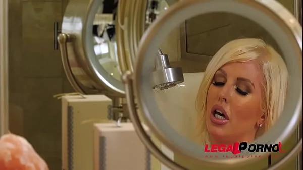 Top-heavy Milf Alura TNT Jenson stunned by stud's enormous big veiny dick GP637