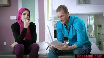Arab teen in hijab prefers anal fuck to keep virginity