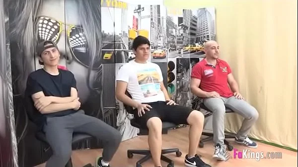 Monica comes back to have her ass broken again. 2 pussies, 3 cocks and liters of cum