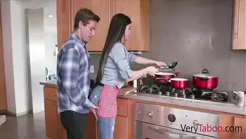 Hot Stepmom Lets Son Fuck Her Coochie- Melissa Lynn