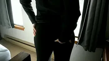 Huge booty milf loves to put on a window show