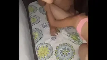 ESTA PUTA SOLO ME A SACADO LA LECHE ... YA NO MASSS