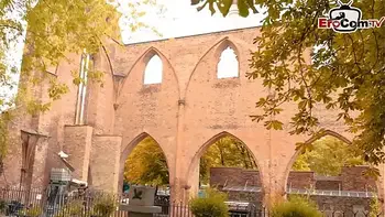 Deutsche Frau schleppt eine Frau ab zu einem Lesbensex EroCom Date