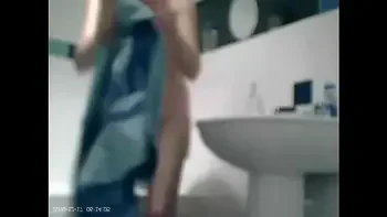 Bathroom Spy A Young Hairy Pussy