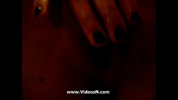 INGRID amateur ebony slut fisting herself