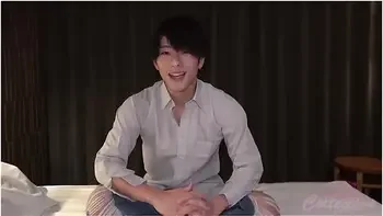 人気沸騰中av男優reiya初登場甘いマスクに筋肉美かキャッフ萌え太tカマラてフロの生ハメsex披露