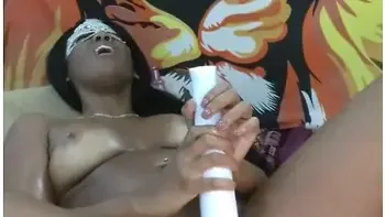 Brazilian Camgirl Sensualizing And Masturbating Online