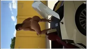 Loirinha novinha rabuda peituda transando com negao do Porsche