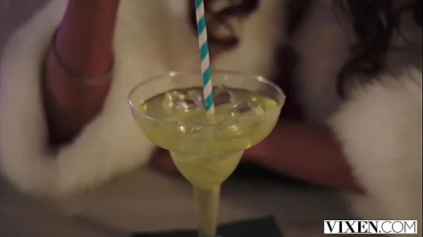 VIXEN Seductress Scarlit on the prowl finds Ariana & Manuel