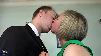 Curvy British Mature Fucks Real Estate Agent for Rent Discount - Blonde BBW Riding Cock