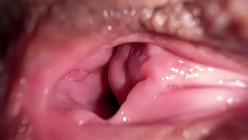 Stylish Natural Girl Orgasmic Pussy Close Up!