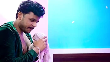 Desi Bhabhi Hotel Sex with 8 Inch Dick - Hindi Audio Nude HD