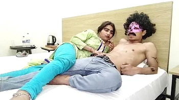 Hot Indian Sali Fucked Hard in Goa - Amanraza9 & Baby Kajal Homemade Sex