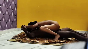 Indian Newly Married Couple First Night Hot Sex - Pihu Nandini Homemade Fucking