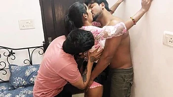 Desi Indian Threesome Gangbang Hardcore Sex with Londamaal123