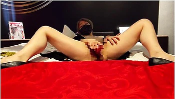 性欲我慢出来ない変態熟女の絶叫オtニー