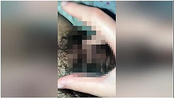 Volohatii І Puhkii Yaponskii Lubitel Tihenko Masturbue Pіzno Vvecherі. Spravzhnya [domashnya]