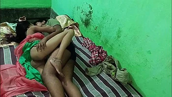 Indian Desi Bhabhi Night Masti with Sushma - Hot Homemade Sex Video