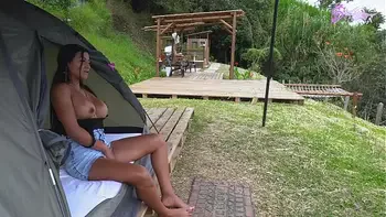 Glamping V.I.P sexo al aire libre (soldier huge cock y Mariana Martix)