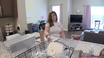 My StepMom Helps With Poison Ivy... Ooops I Fucked Her ¯ (ツ) /¯