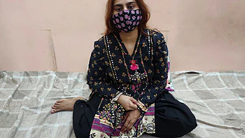 Bangladeshi Girl Faryal Shows Her Big Boobs and Tight Pussy in Homemade Solo Video