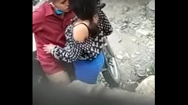 A Escondidas En Una Moto