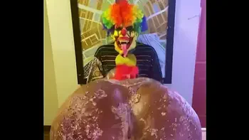Victoria Cakes give Gibby The Clown a great birthday present