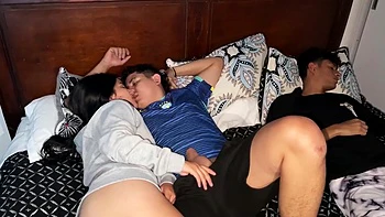 Me Follo Fuertemente A La Hermanastra De Mi Mejor Amigo