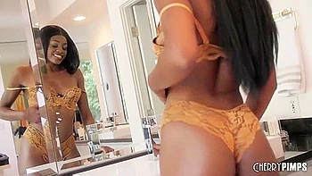 Nicole Kitt And Cover Girl - Nicoles Ebony