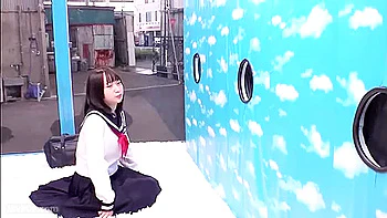 241221ちんちん当てるゲームが人気c3