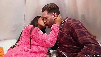 Lily Starfire - Stepmama Mustnt Catch Us