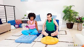 Avery Jane - Detecting Some Booty