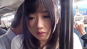 Commuter Bus Is Ol Riddled With Special Black Pantyhose In Front Of The Eyes In The Packed Packing Tightly - Yuri Nikaido