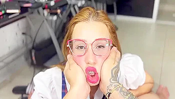 I Seduce My Gamer Stepbrother Until I Convince Him To Eat My Pussy And Give Me To Drink His Semen