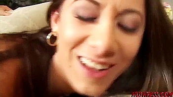 Gwen Diamond And Justice Young In College Slut Kira Gives These Pledges Quite The Show