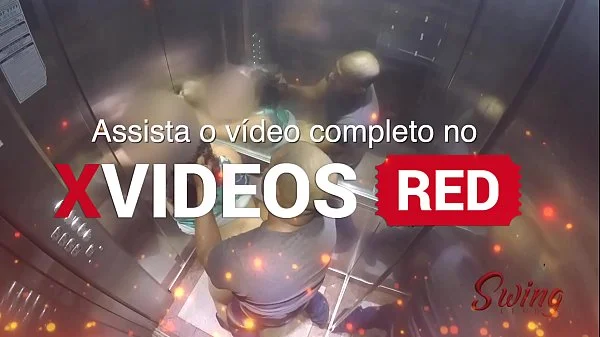 Sorayyaa e Leo Ogro foram pegos fudendo no elevador