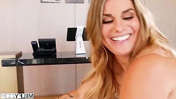 Abby Rose (busty Milf Cant Stop Squirting) Cusm