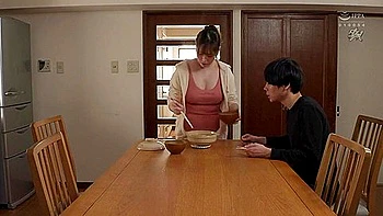 I Was Jokingly Invited To Comfort Each Other With Sex By My Girlfriends Older Stepsister Who Is A Married Woman And Has Big Tits. Tsukimi Iori