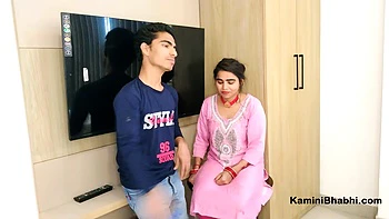 Hot Indian Kamini Bhabhi Fucking Young Desi College Boy