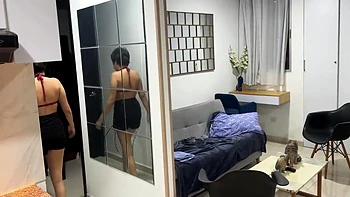 I Take Advantage Of The Fact That My Friend Is Going To Shower To Fuck Her Little Partner