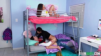 Sherrie Moon & Laya Rae - College Experiment