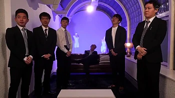 Office Lady Plays Swimsuit Model - Aika Yumeno