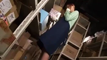 00433,Erotic woman who feels and writhes