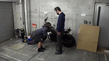 00131,A good woman is in full sex appeal!