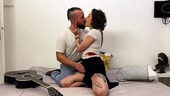 The sulphurous Joy launches into anal! - Jacquie et Michel TV