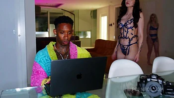 MI mujer y sus amigas se compran nueva lenceria para que deje