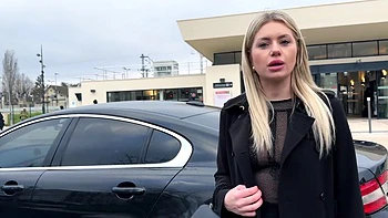 Stella, 24, crosses a new barrier! - Jacquie et Michel TV