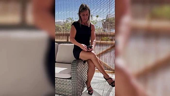 Samantha, 35, and the biker... - Jacquie et Michel TV