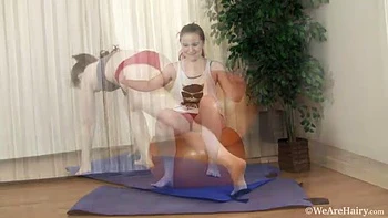 Annabelle Lee does naked yoga to show off - WeAreHairy