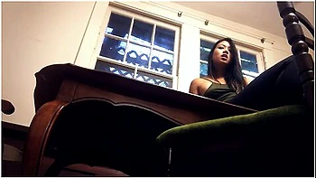 Dominatrix Mara As A Pov Squishing Giantess